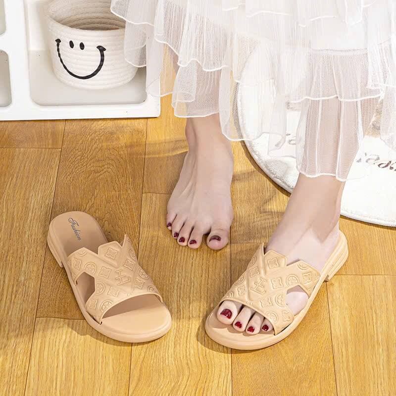 Dép Lê Quai Ngang Nữ Họa Tiết Monogram – Dép Đế Cao Su Non Êm Chân, Thời Trang