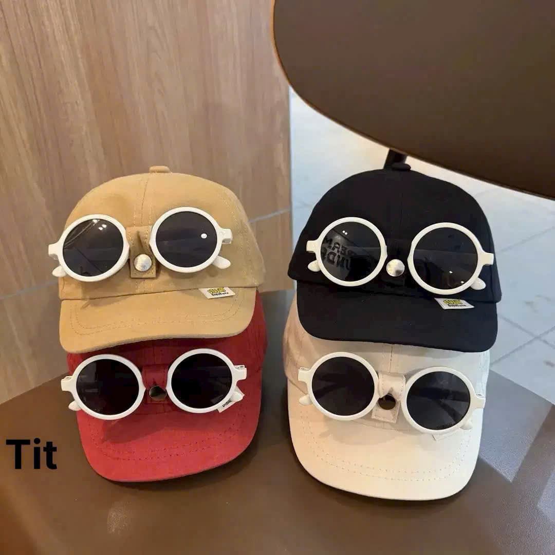 Mũ Kèm Kính Cho Bé Từ 2–10 Tuổi – Nhẹ, Mát, Chống Nắng (Đủ 4 Màu)