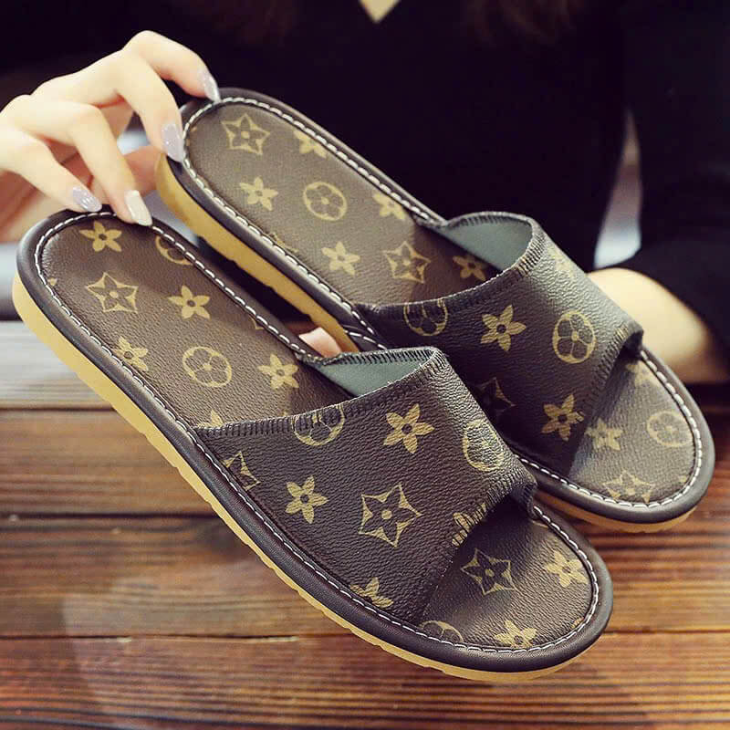 Dép L V Mẫu SANDAL DA siêu nhẹ QUẢNG CHÂU mới nhất 