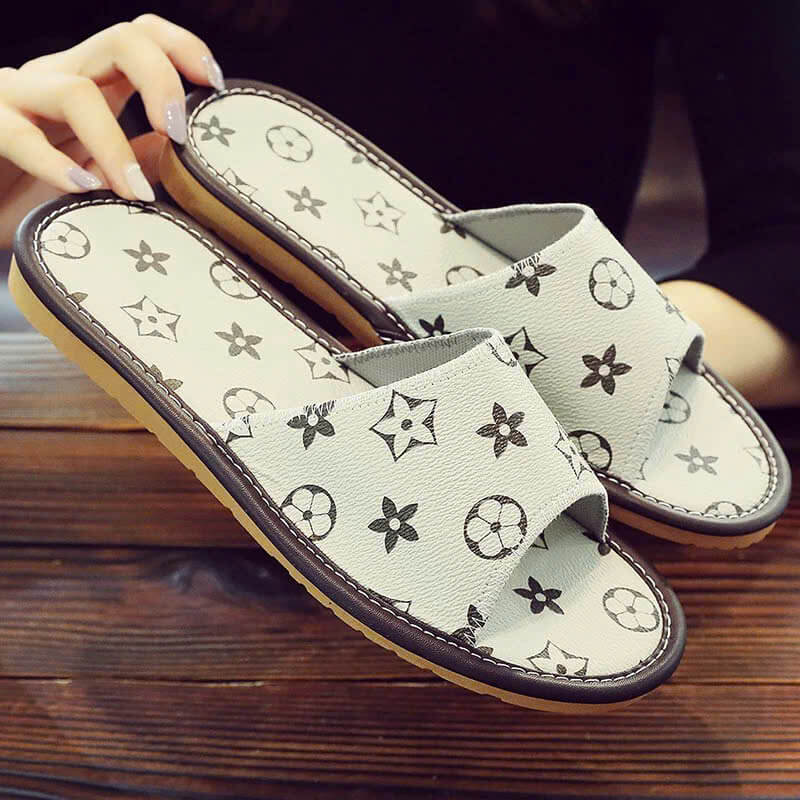 Dép L V Mẫu SANDAL DA siêu nhẹ QUẢNG CHÂU mới nhất 