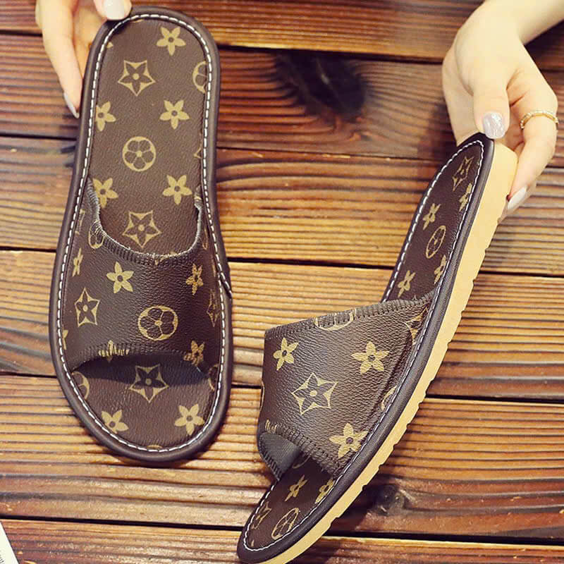 Dép L V Mẫu SANDAL DA siêu nhẹ QUẢNG CHÂU mới nhất 