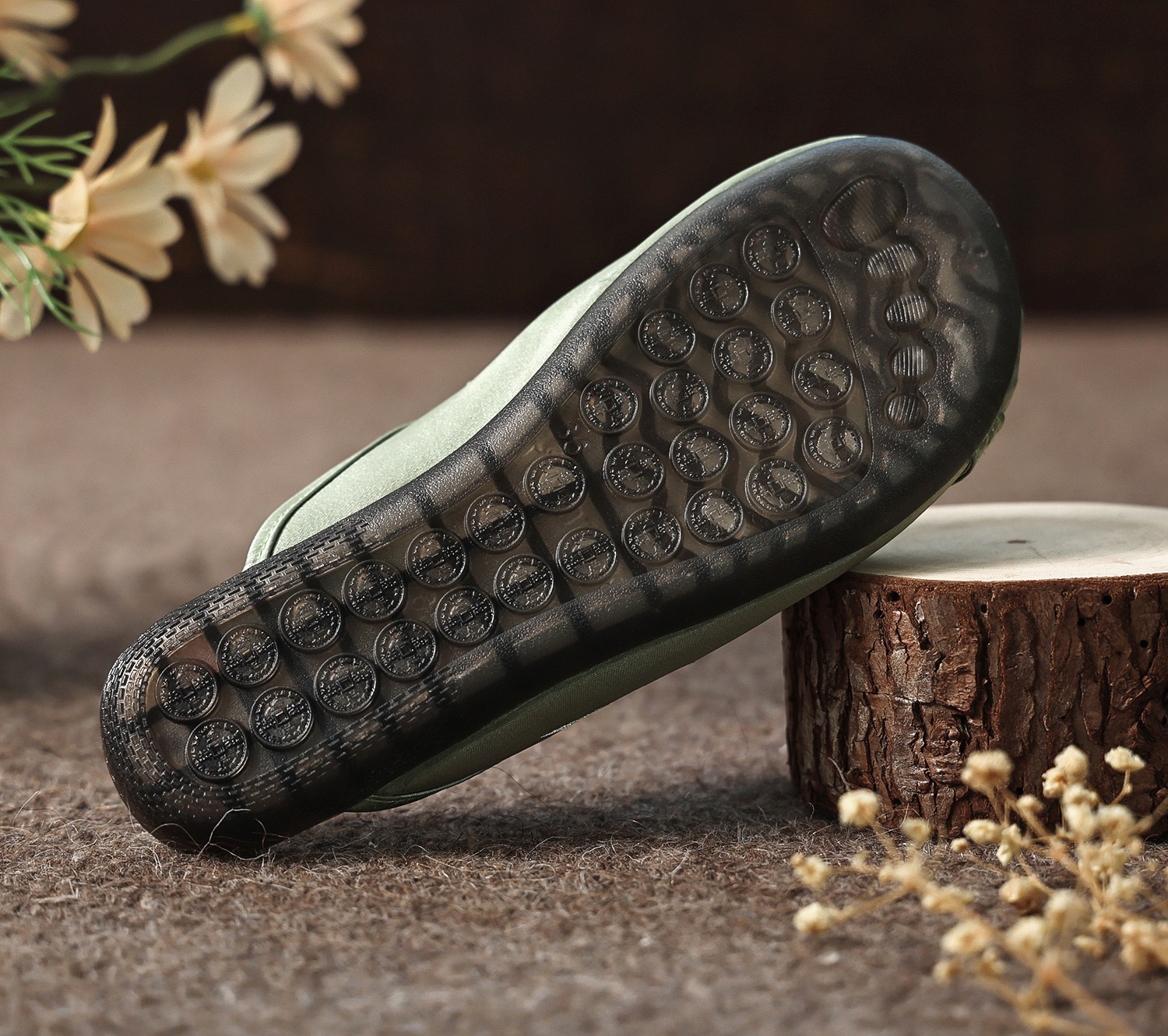 DÉP SỤC THÊU HỌA TIẾT ĐÍNH NGỌC TRAI THANH LỊCH