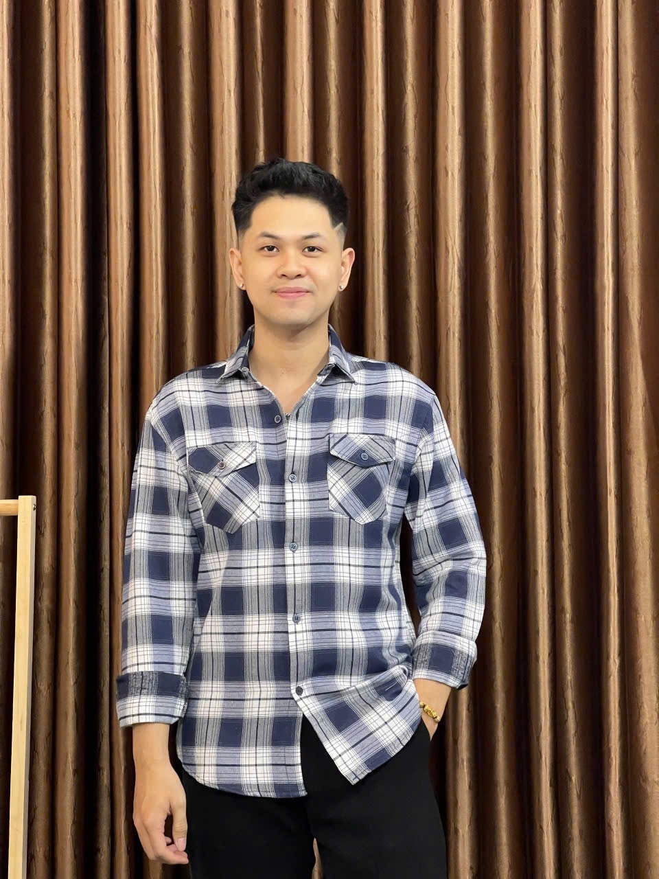 Áo sơ mi dài tay kẻ xanh than trắng