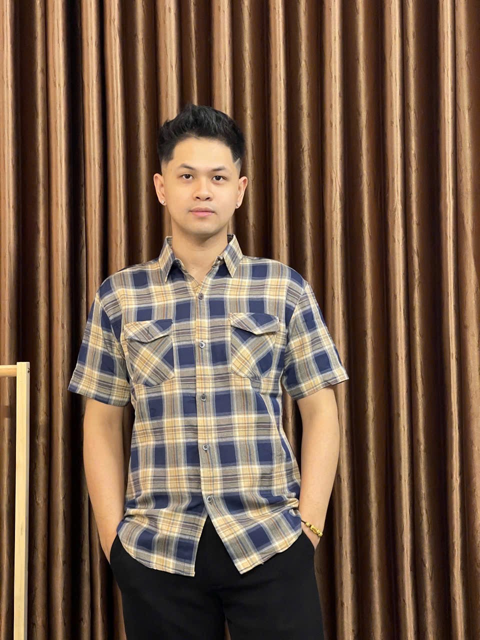 Áo sơ mi kẻ vàng than ngắn tay