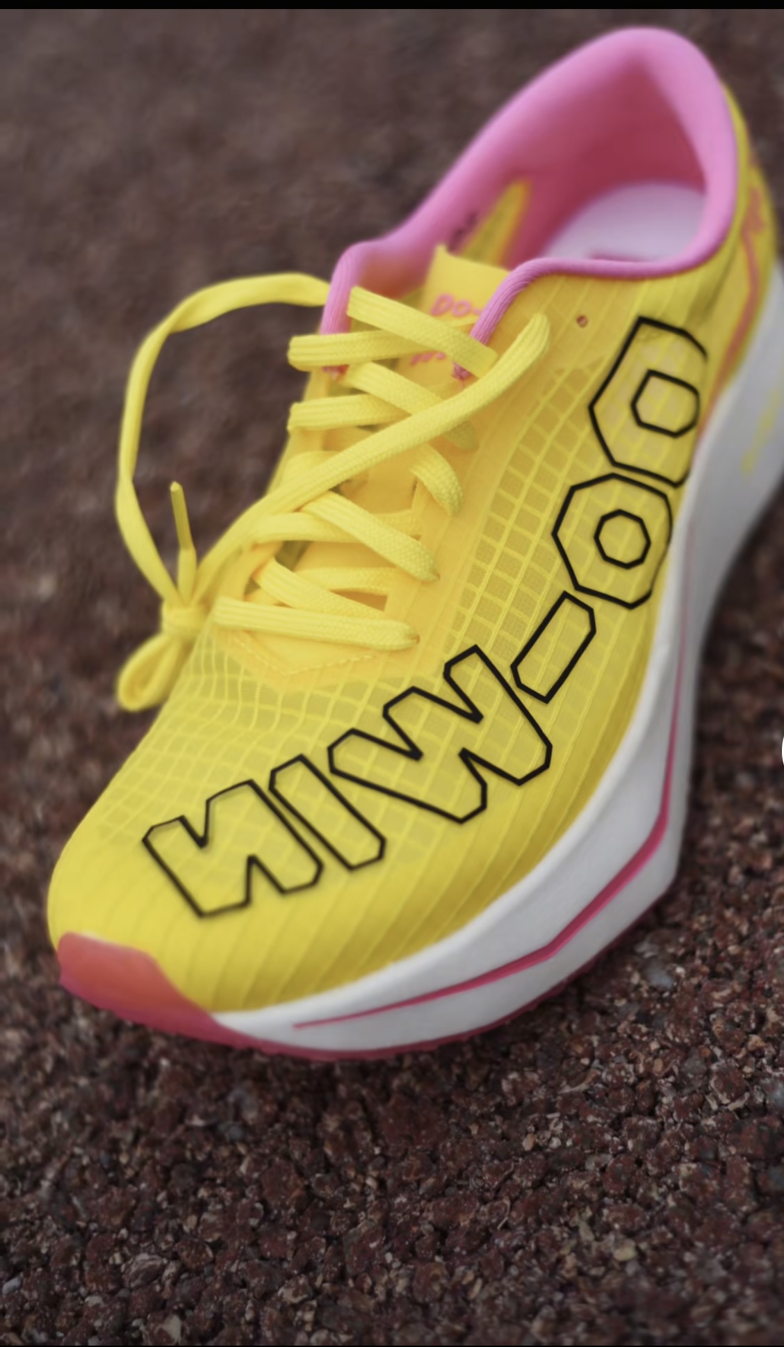 Giày Chạy Bộ Dowin PB 3.0 Nam Nữ vàng