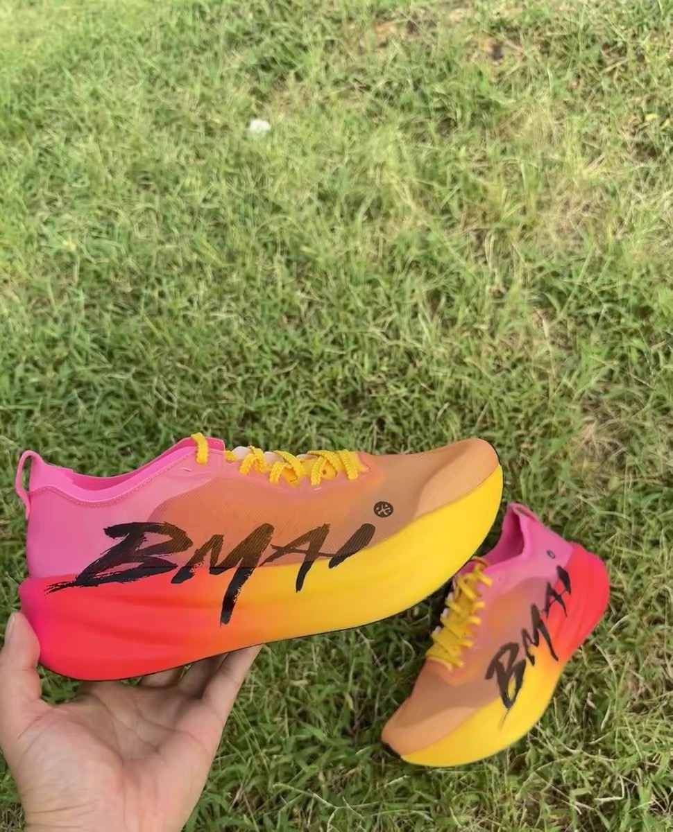 Giày Chạy Bộ marathon Bmai Turbo 3.0 full carbon vàng hồng