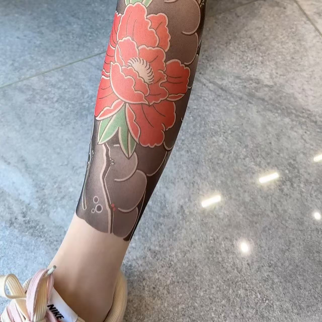 Hình xăm chân hottren vừa trách năng lại thay đổi phong cách nam nữ