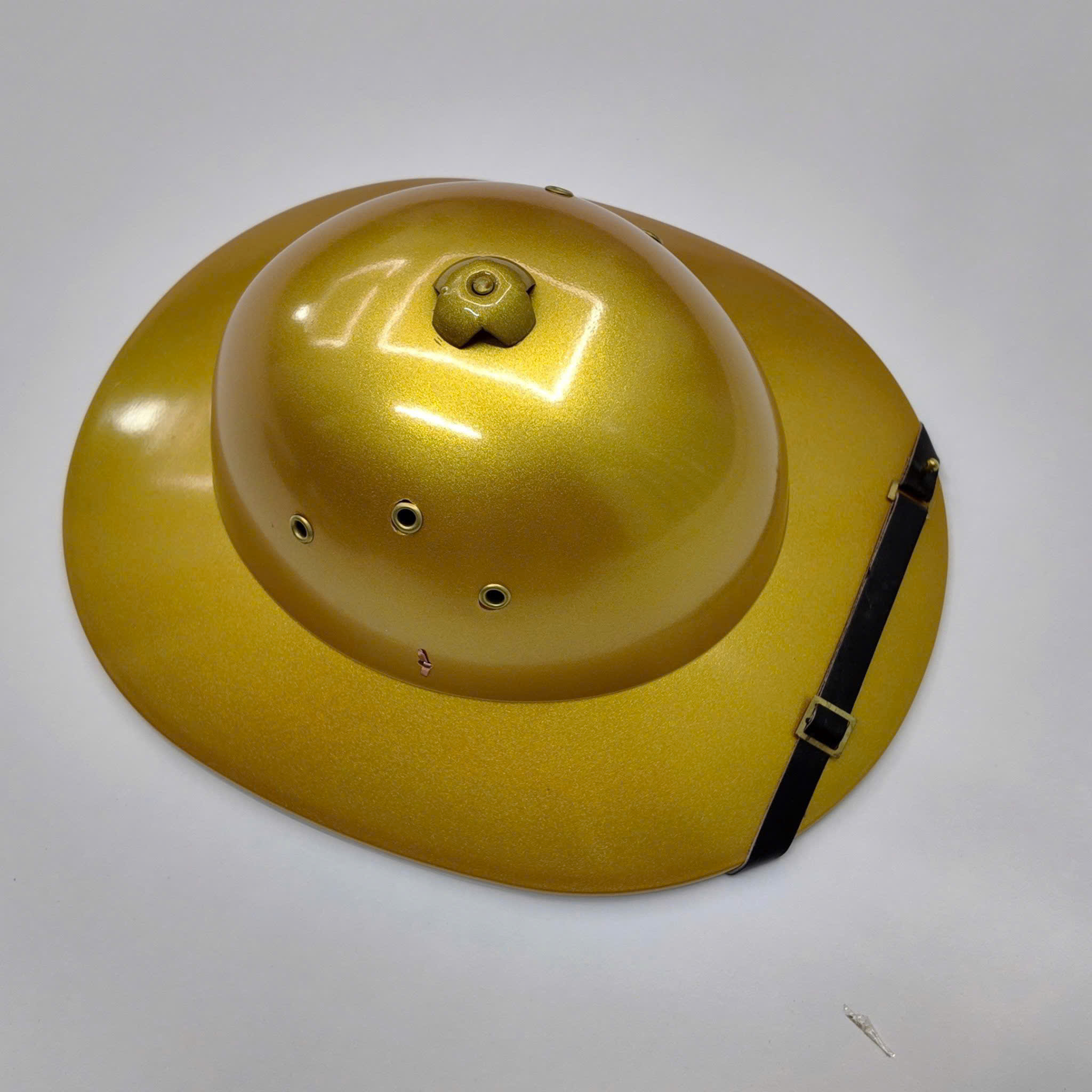 MŨ VÀNH RỘNG BÁC HỒ XƯA HAY DÙNG MÀU TRẮNG