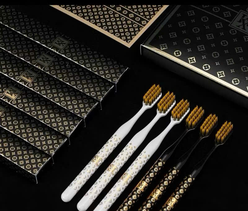 HỘP 6 CÂY BÀN CHẢI ĐÁNH RĂNG LX