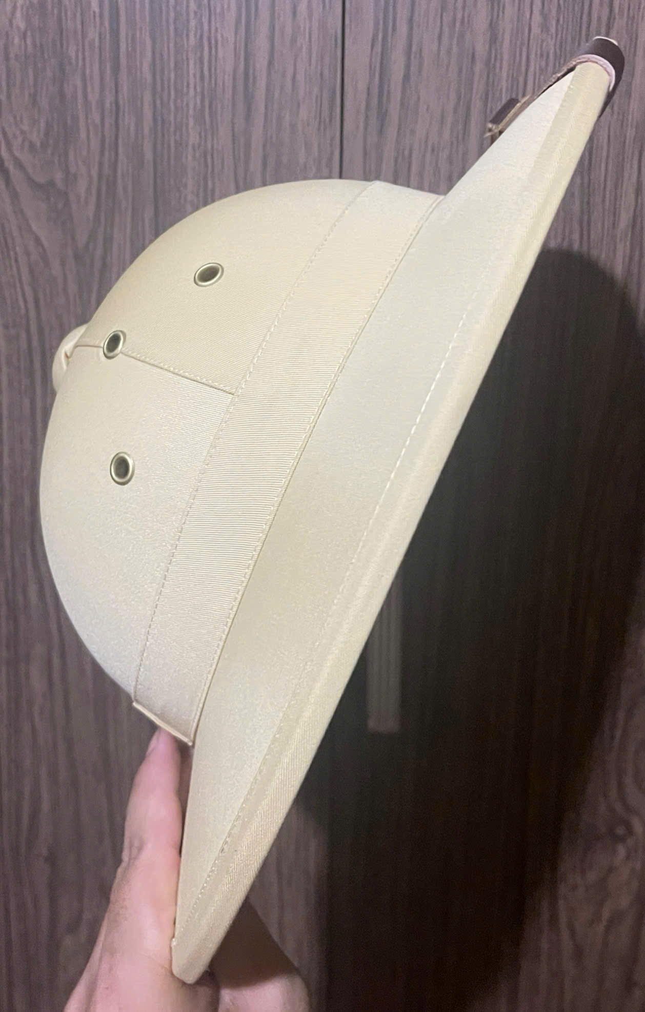 MŨ VÀNH RỘNG BÁC HỒ XƯA HAY DÙNG VÀNG CÁT