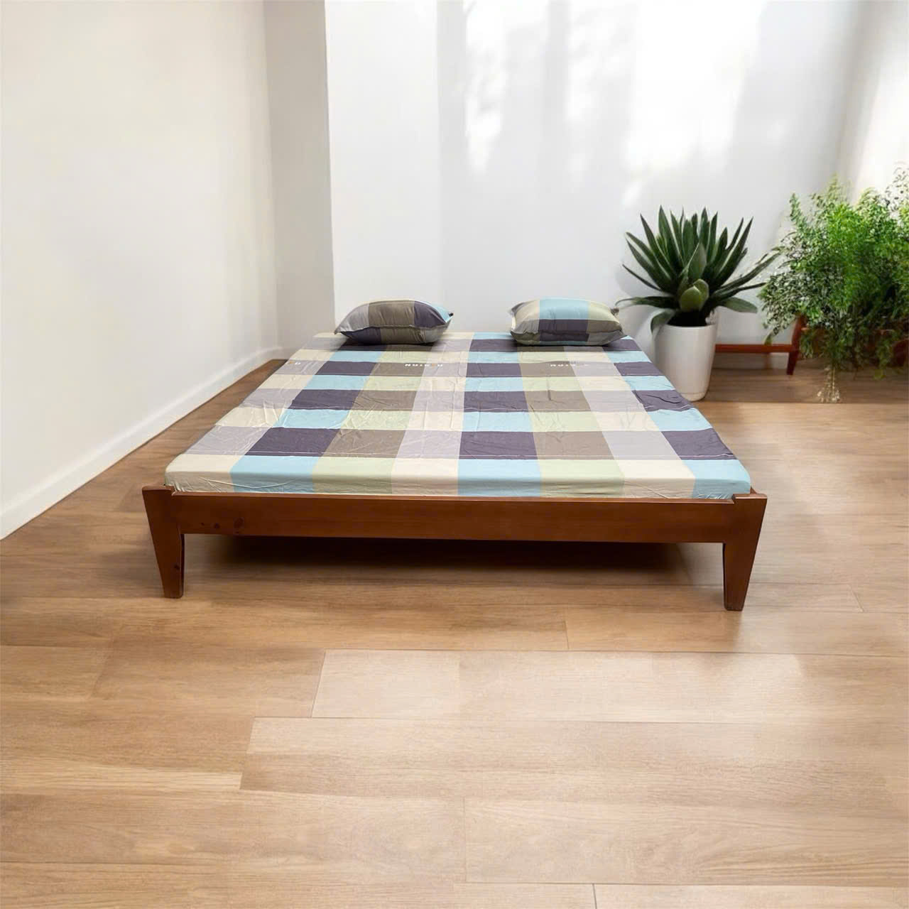 Giường đầu thấp đuôi nan đuôi ván liền gỗ thông tự nhiên