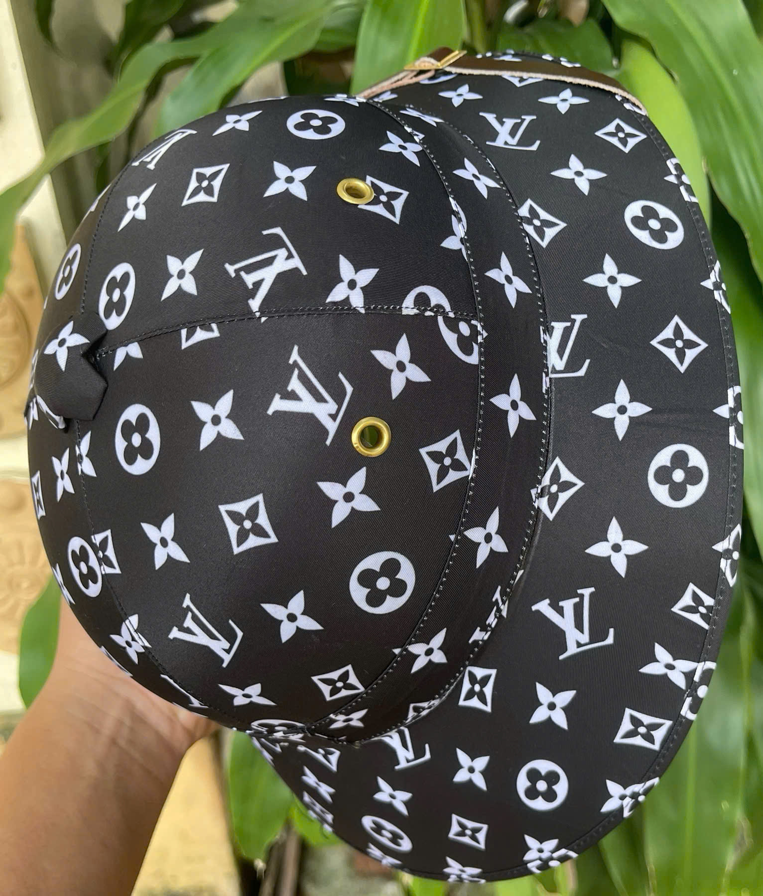 MŨ CỐI THƯỜNG ĐEN LV