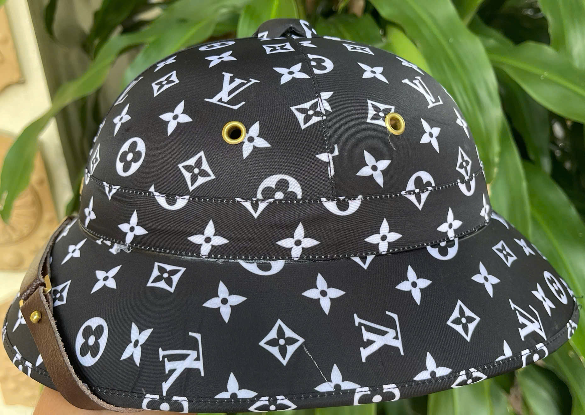 MŨ CỐI THƯỜNG ĐEN LV